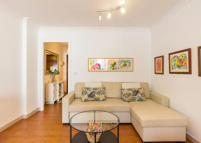 Virginia Beach & Private Terrace By Ele Apartments