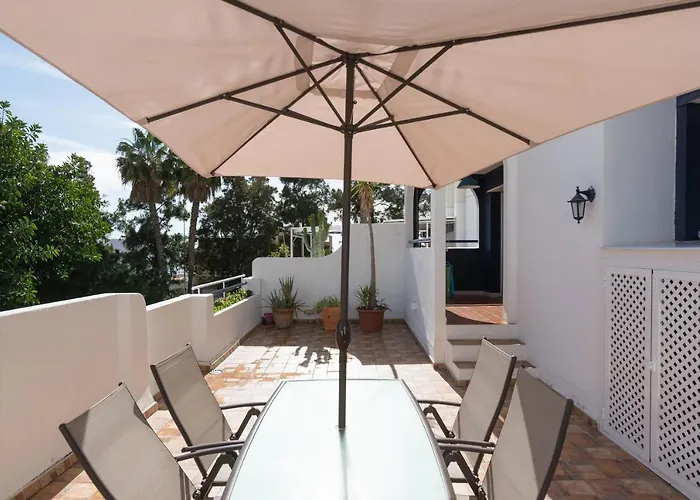 Virginia Beach & Private Terrace By Ele Apartments